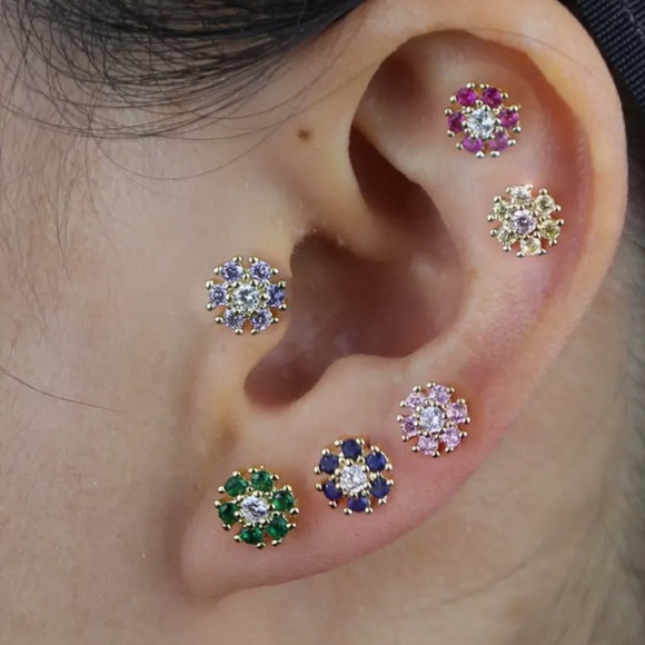 Beautiful flower earrings🌸🌼 - Picture 8 of 8